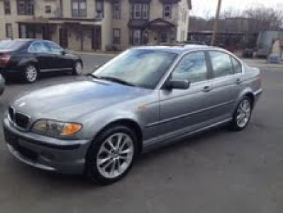 2003 BMW 330  xi