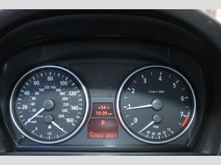 2006 BMW 330  xi