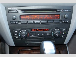 2006 BMW 330  xi