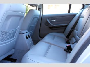 2006 BMW 330  xi