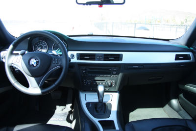 2006 BMW 330  i