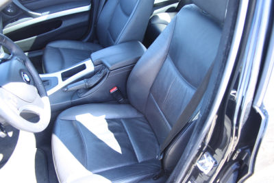 2006 BMW 330  i