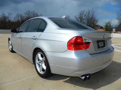 2006 BMW 330  i