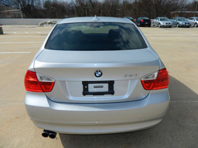 2006 BMW 330  i