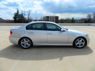 2006 BMW 330  i