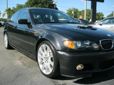 2004 BMW 330  i