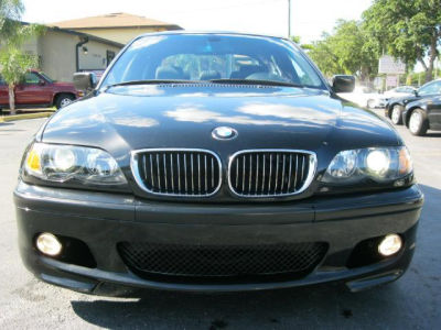 2004 BMW 330  i