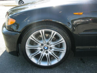 2004 BMW 330  i