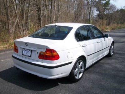 2004 BMW 330  xi