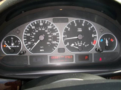 2004 BMW 330  xi