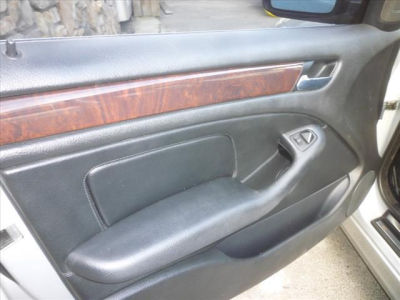 2003 BMW 330 i