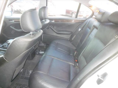 2003 BMW 330 i