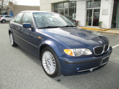 2003 BMW 330  xi