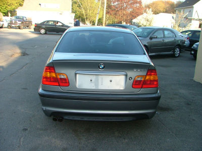2004 BMW 330 i