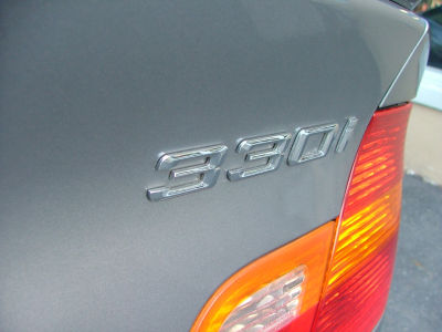 2004 BMW 330 i