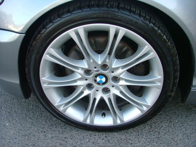 2004 BMW 330 i