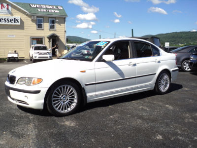 2003 BMW 330  i