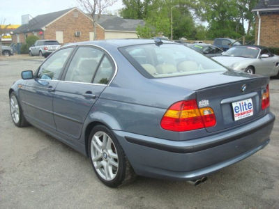 2005 BMW 330  i