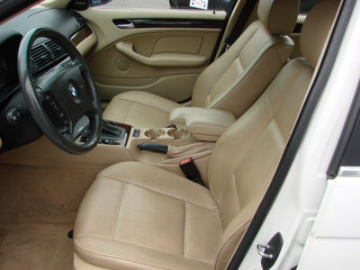 2004 BMW 330  i