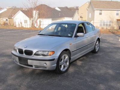 2005 BMW 330  xi