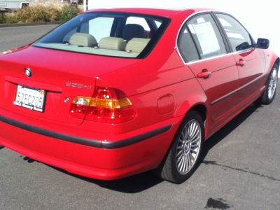 2005 BMW 330  xi