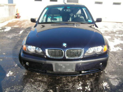 2004 BMW 330  xi
