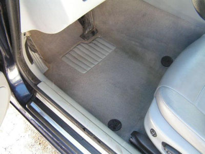 2004 BMW 330  xi
