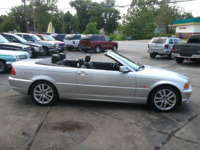 2003 BMW 330  Ci