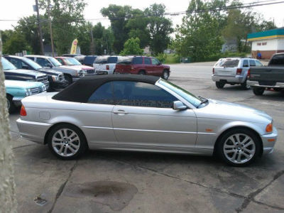 2003 BMW 330  Ci