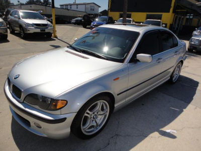 2004 BMW 330  i