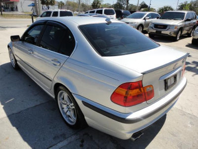 2004 BMW 330  i