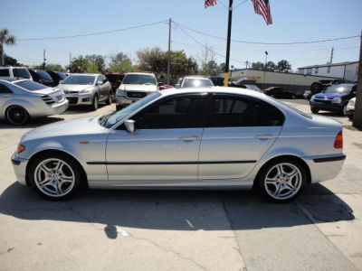 2004 BMW 330  i