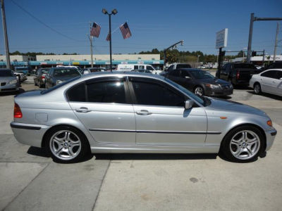 2004 BMW 330  i