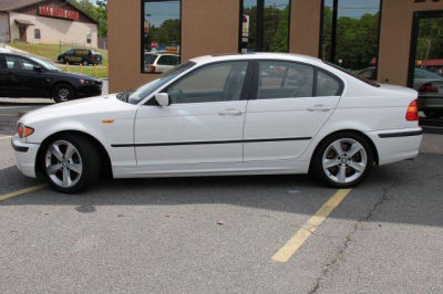 2005 BMW 330  i