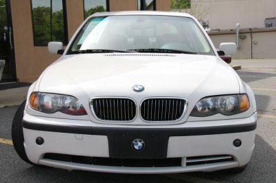 2005 BMW 330  i