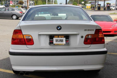 2005 BMW 330  i