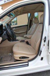 2005 BMW 330  i