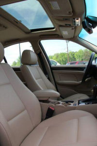 2005 BMW 330  i