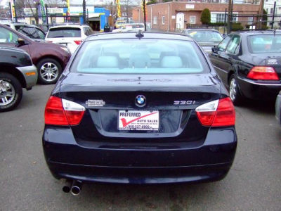 2006 BMW 330 i