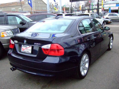 2006 BMW 330 i