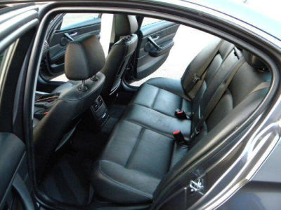 2006 BMW 330  i