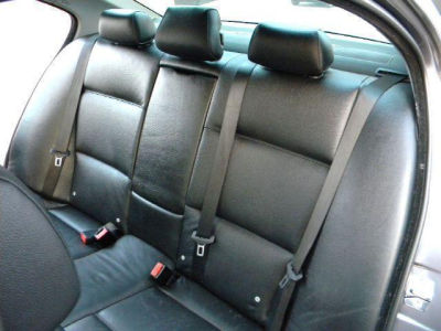 2006 BMW 330  i