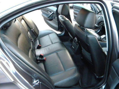 2006 BMW 330  i
