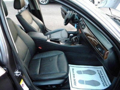 2006 BMW 330  i
