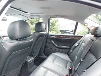 2003 BMW 330  xi