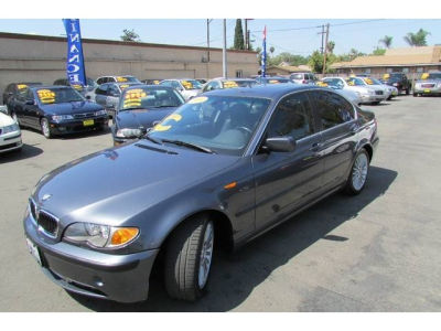 2003 BMW 330  i