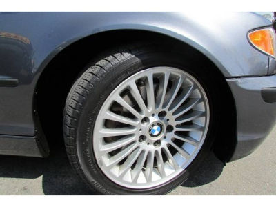 2003 BMW 330  i