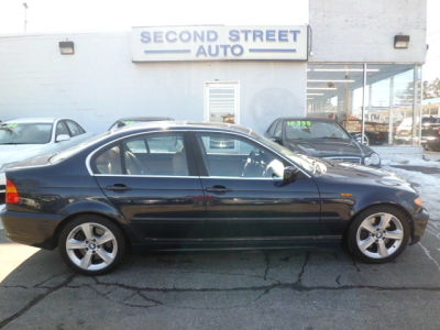 2004 BMW 330  i