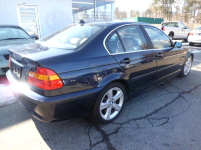 2004 BMW 330 i