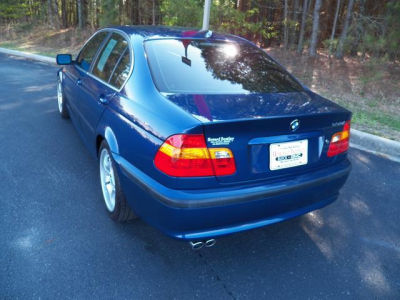 2005 BMW 330  i